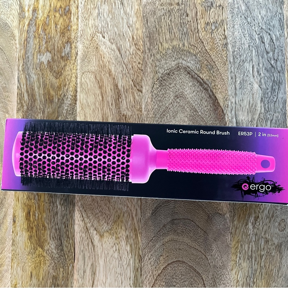 Ergo Ionic Ceramic Round Brush Pink